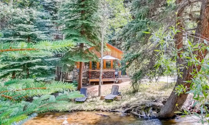 Idaho Springs Cabina | Granite · Epiphany Pines WATERFRONT work & play cabin