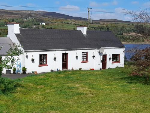 Termon Casa | Granny's cottage, a lovely lakeside cottage