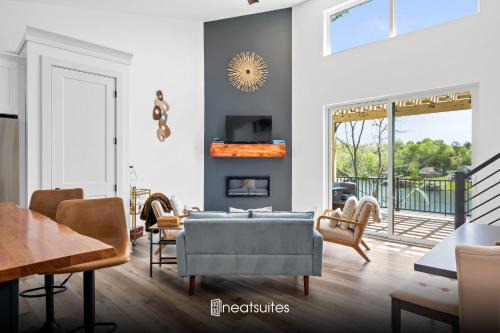 Williamstown Casa | Grant's Point Lake House