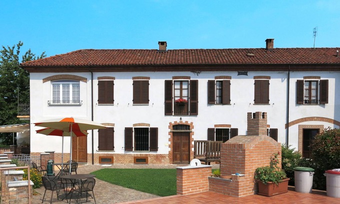 Cossombrato Apartamento | Grappolo by Interhome