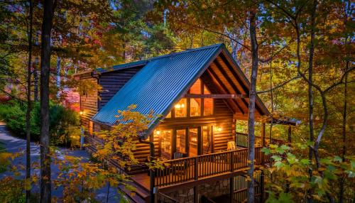 Black Bear Falls Casa | Gray Fox Den Theater & Arcade, Hot Tub, Views