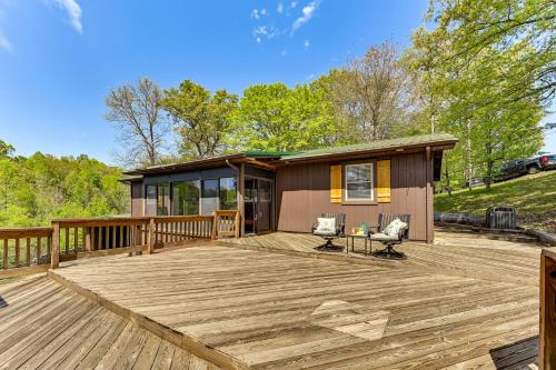 Gray Casa | Gray Vacation Rental with Deck and Pond Access!