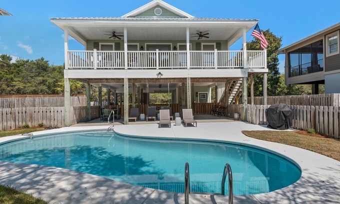 Gulf Trace Casa | Grayton Beach, Near to Beach, Pool, Sleeps 14 + Free Attraction Tickets!