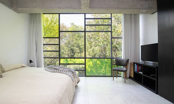 Hipodromo Apartamento | Great 2BR in the heart of Condesa 1 block from Parque Mexico on Amsterdam street