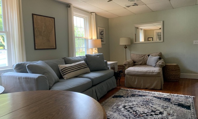 Snug Harbor Casa | Great 3 Bed Beach House 1 Mile from East Matunuck State Beach!