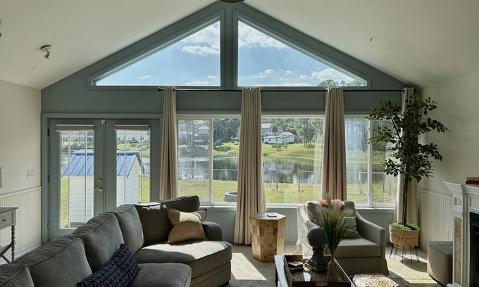 Boiling Spring Lakes Casa | Great 4 Golf! Waterfront House In Southport, Close To Beaches