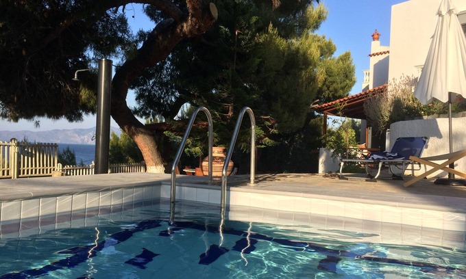 Theologos Villa | Gran villa frente al mar con piscina privada 1:30 a Atenas 10/12