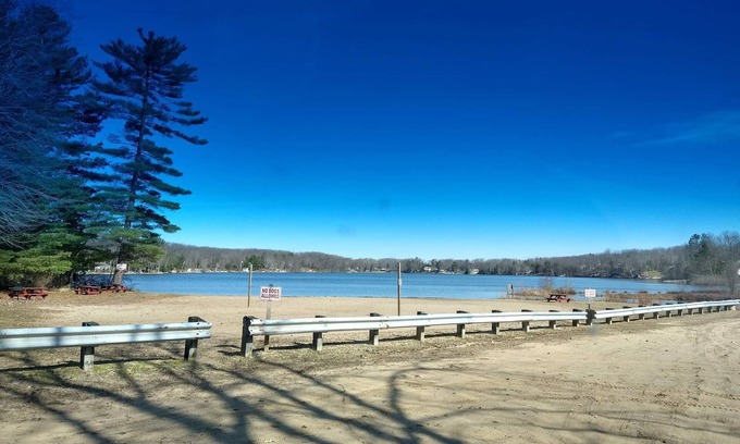 Harrison Cabina | Great Cozy Cabin, in Lake Community, Private Beach,State land,Trails,Fishing,Orv