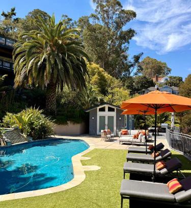 Country Club Casa | Great Cozy Pool House with Kitchenette