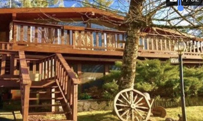 Kauneonga Lake Casa | Great Escape Country Home with Outdoor Jacuzzi