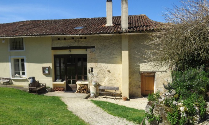 La Rochebeaucourt-et-Argentine Otro | Gran casa de campo familiar, piscina, sala de juegos, gimnasio, lago de pesca