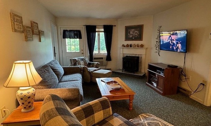 Lincoln Casa | Great family vacation condo with views of the mountains and access to the full