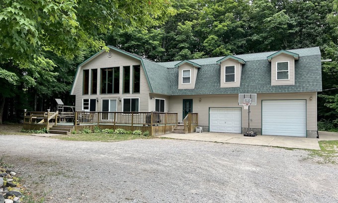 Mancelona Casa | Great for Families - Huge Game Room