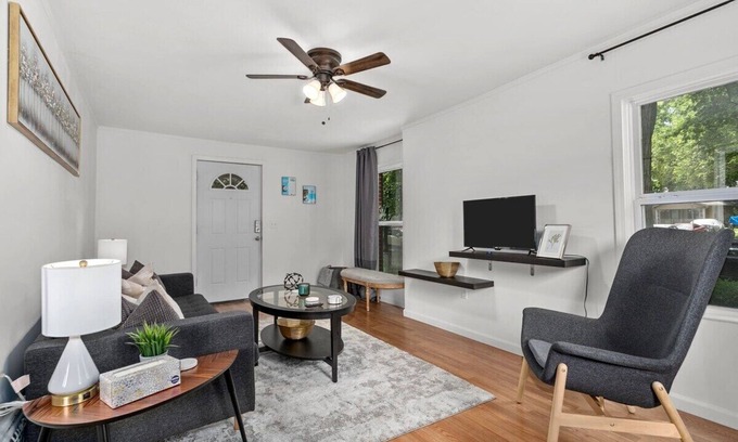 Rosedale Casa | Family Favorite 6BR Near Westport/KU Med