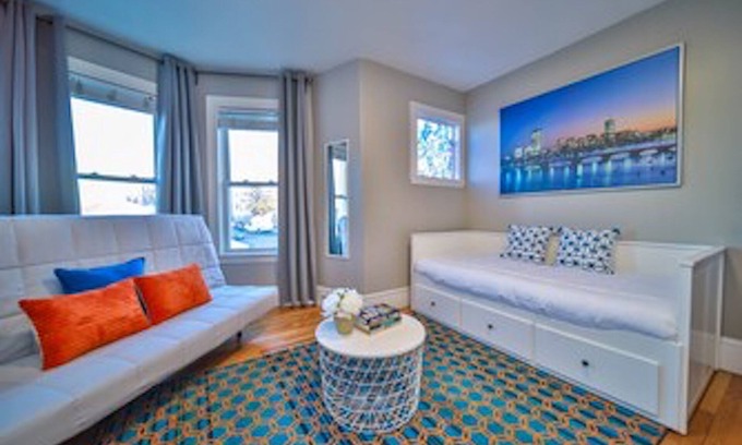 Dorchester Casa | Great for groups mins From Downtown/Fenway/BCEC freeStparking