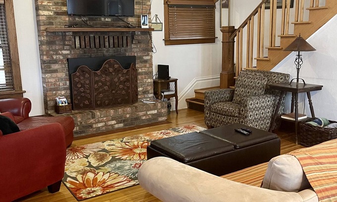 Mahtomedi Casa | Great Getaway Enjoy Lake Living ~ 20 minutes from St Paul and Wisconsin