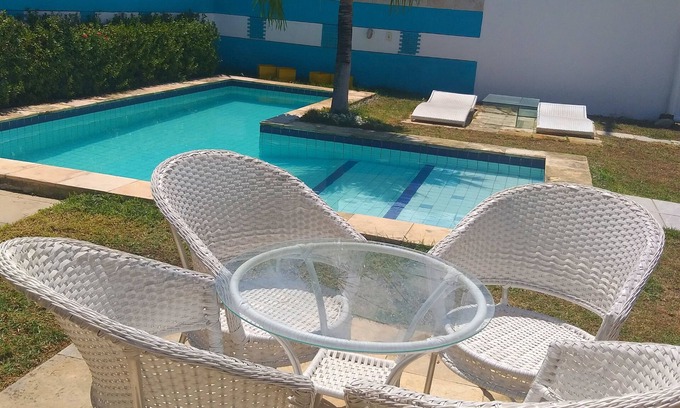 Jardim America Casa | Gran casa con piscina a 500m del mar.