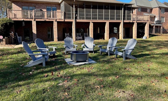 Terrell Casa | Great lake front retreat with hot tube and private dock