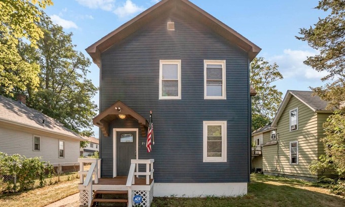 Michigan City Casa | Great Lakes Downtown Duplex: 2 units in one!