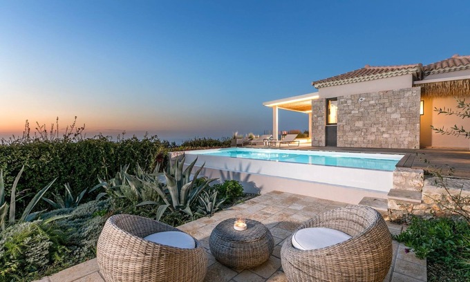 Kavallos Villa | Great Lefkada Villa | 1 Bedroom | Villa Nikinara | Stunning Sea Views | Perfect for Couples