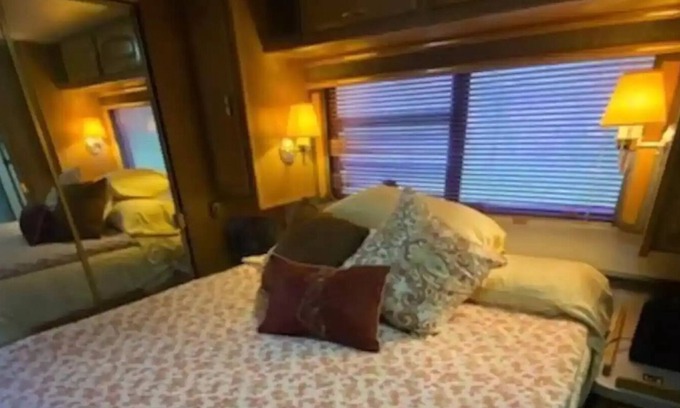 Los Gatos Casa | Great little RV nothing fancy comfy bed
