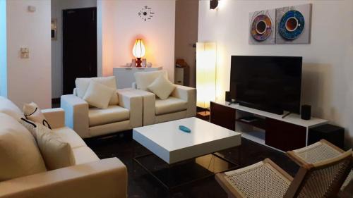 Thalapathpitiya Apartamento | Great Location Living, Modern 2-Bed Apartment with Pool & Gym Access, All Amenities