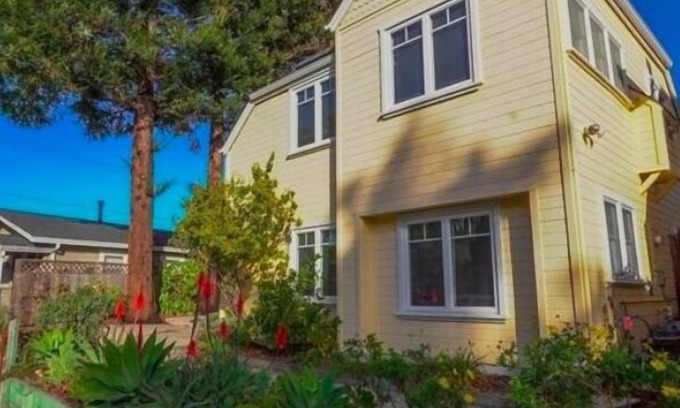 Seabright Casa | Great location Close to Ocean on a quiet one way street leads to Seabright Beach