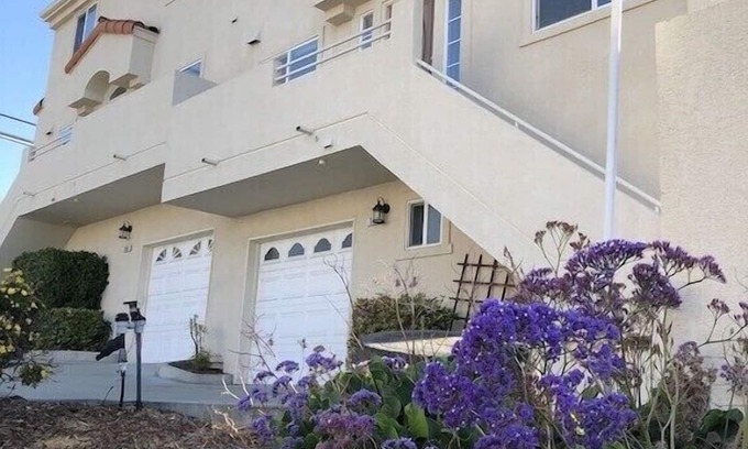 Motel District Condominio | Great Location/Easy Beach Access/Walking Distance to Downtown Pier Area