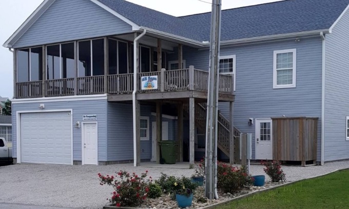 Morehead City Casa | Excelente ubicación para pescar, playa, sol y diversión.