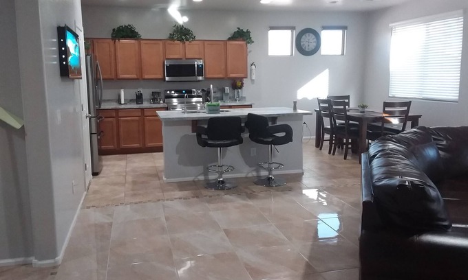 Rovey Farm Estates Casa | great location for area entertainment and outdoor activities