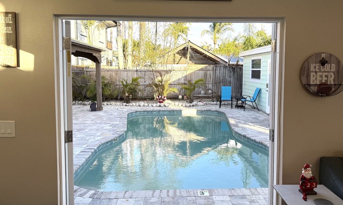 Clearwater Beach Casa | Great location/Home with Cottage/Pool