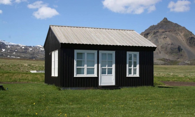 Hellnar Cabaña | GREAT LOCATION - LUXURY COTTAGE – UNIQUE SURROUNDINGS - GLACIER – NATIONAL PARK