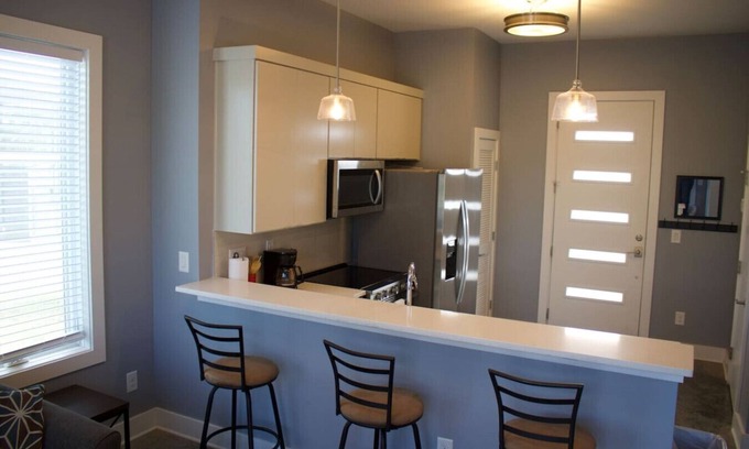Hadley - Washington Apartamento | Great Location! Minutes From Downtown!!