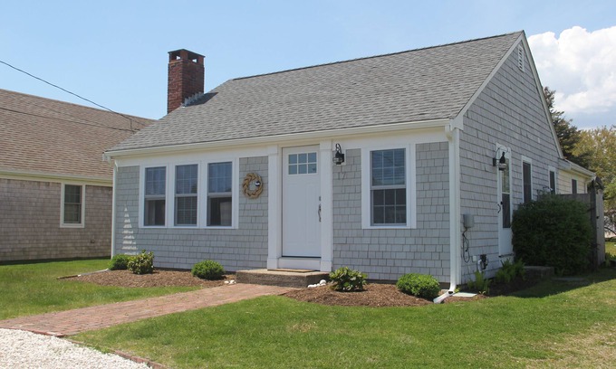 West Yarmouth Casa | GREAT LOCATION! Now Booking for 2025 2026 Season - 3 min walk to Englewood Beach