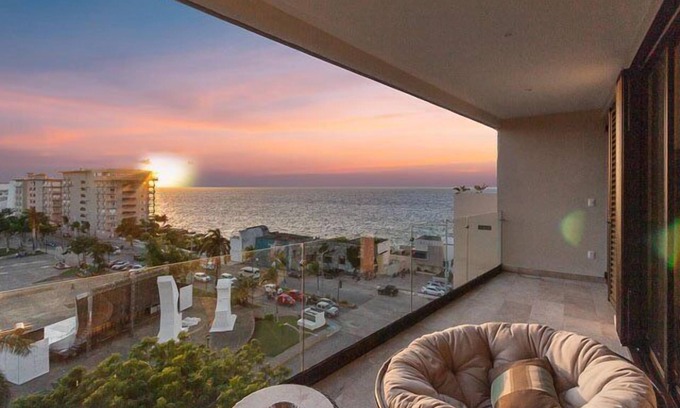 Colonia Centro Condominio | Ubicación Conveniente, Vistas al Mar, Alberca