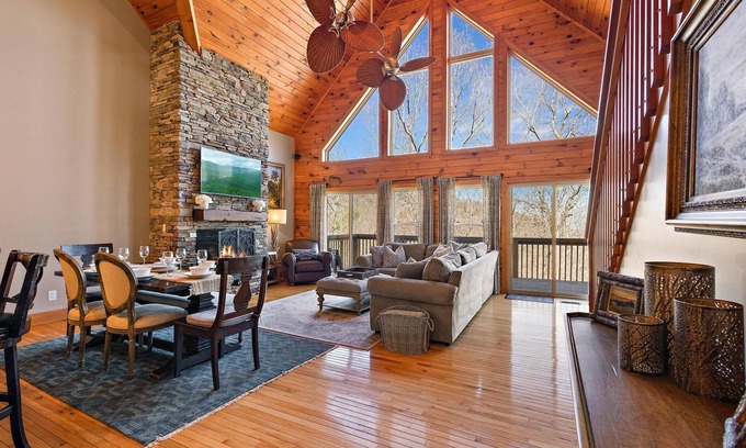 Beech Mountain Casa | Excelente ubicación, espaciosa construcción personalizada, miembro del club, Walk To Resort