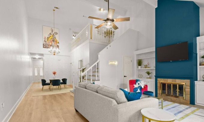Mid City South Casa | Great Location|Stunning Design|Garage|Safe|Gated