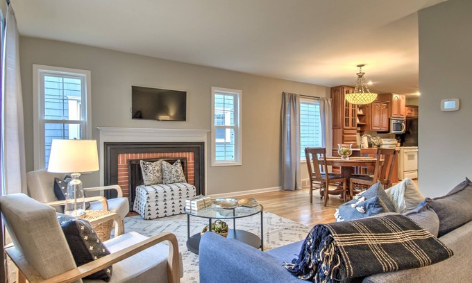 Lansing Casa | Great location to MSU! Charming 3 bedroom, 2.5 bathroom house.