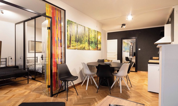 Kallio Apartamento | Great location/transport/amenities. 1-8 people FREE CONTINENTAL BREAKFAST & WIFI