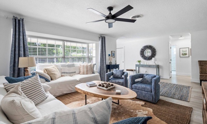Deerfield Beach Casa | Amazing Location: Deerfield Beach/Lighthouse Point -close to all! 1.5mi to beach