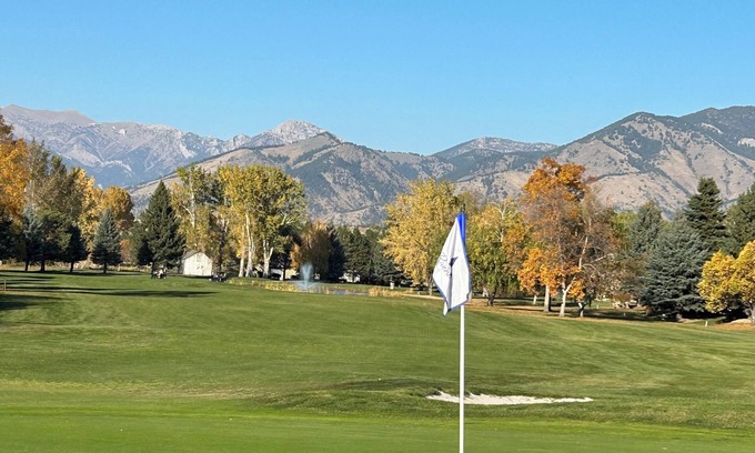 Bozeman Casa | Great Montana Townhouse Skiing, Fly Fishing, Golf all in your backyard!