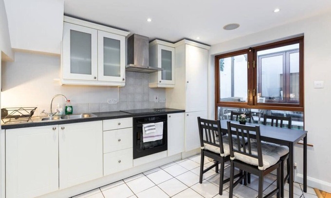 Portobello Casa | GREAT NEIGHBORHOOD SUPER 2 bed COTTAGE SUIT FAMILY