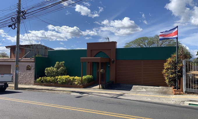 San Antonio de Belen Casa | Casa familiar, cerca de Aeropuerto, visite parques nacionales.
