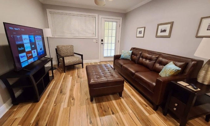Highlands - Perkins Apartamento | Great Spot near LSU and Mike the tiger
