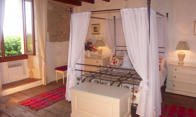 Juignac Otro | GRAN VALOR 300yr antigua granja impresionantes vistas, piscina, WIFI, televisión del Reino Unido, cerca de Longeveau
