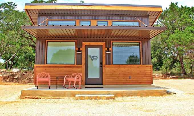 Wimberley Cabaña | Green Acres Cottages Dripping Springs - Minutes from Wedding Venues and Downtown