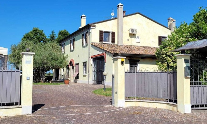 Rimini Casa | GREEN CHEZ BARNIE fabulous private apartment in villa