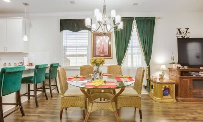 Summerville Casa | Green Gables
