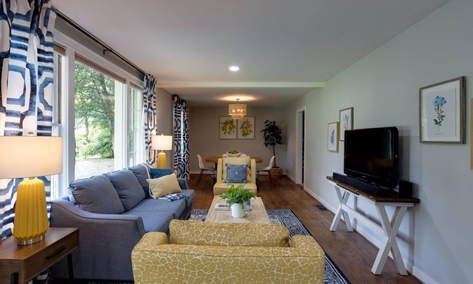 Green Hills Casa | Green Hills Escape | Family & Pet Friendly