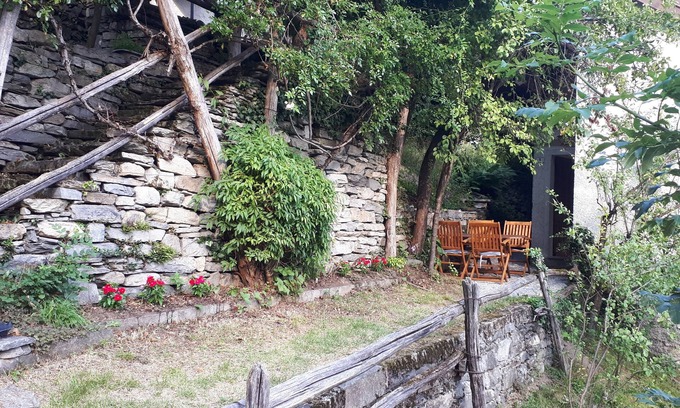 Domodossola Casa | CASA VERDE Y RELAJACIÓN